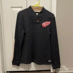 Never worn. Smoke free home